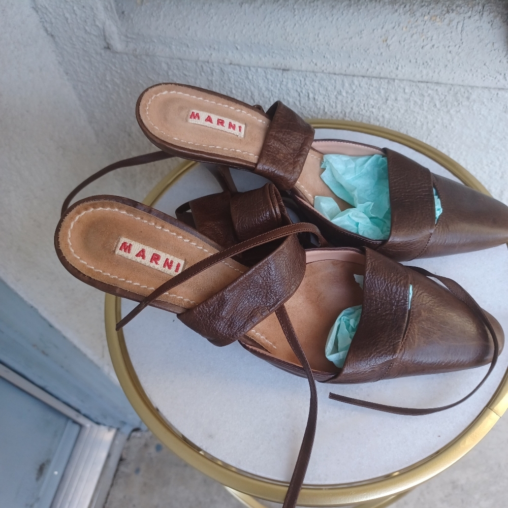 Marni brown leather ankle wrap around ankle ties heels 40.